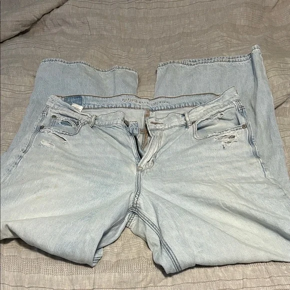 American Eagle Outfitters Light Wash Wide Leg Jeans - Picture 2 of 5